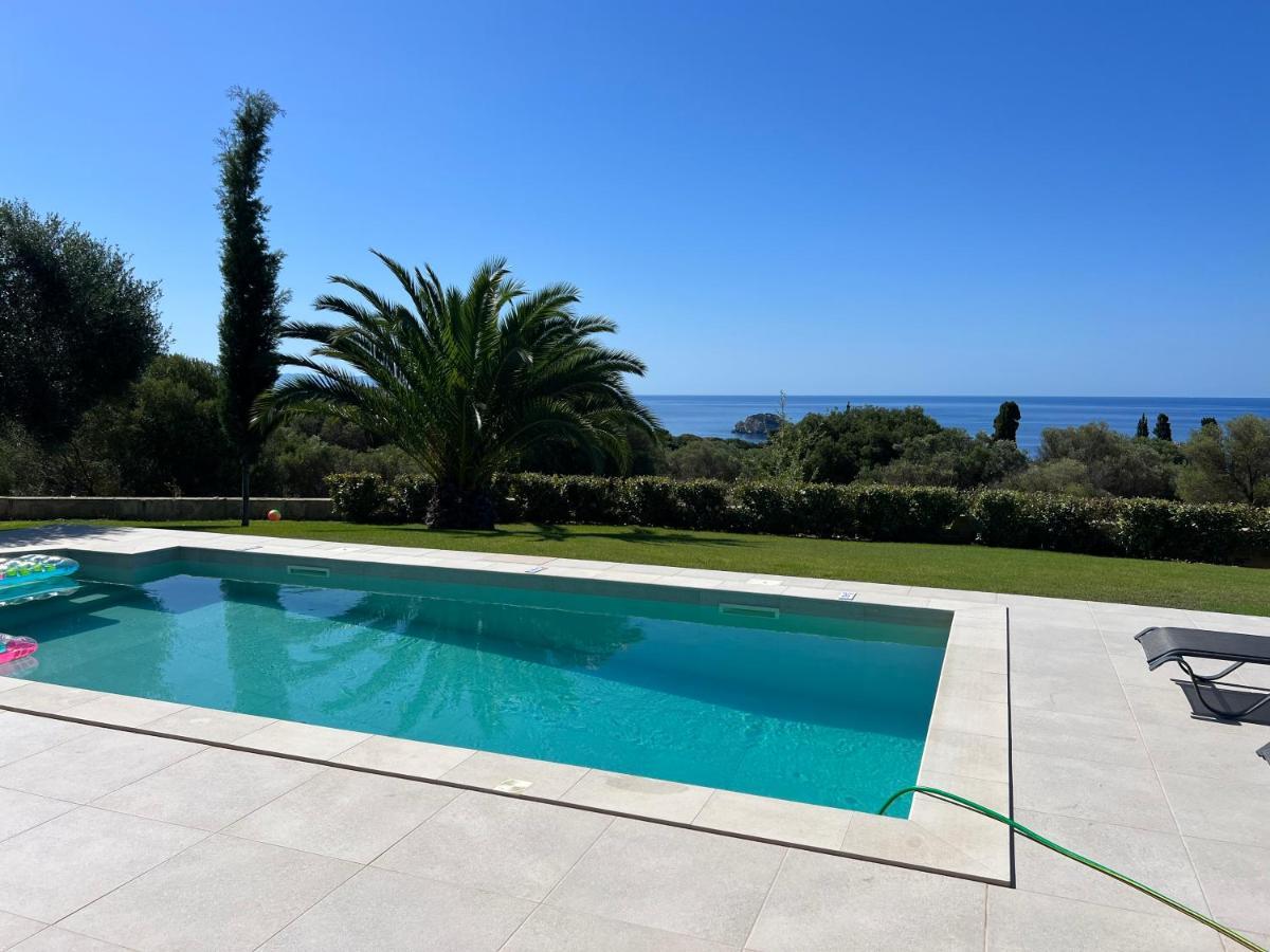 Avithos Blue Villas Svoronata Exterior foto
